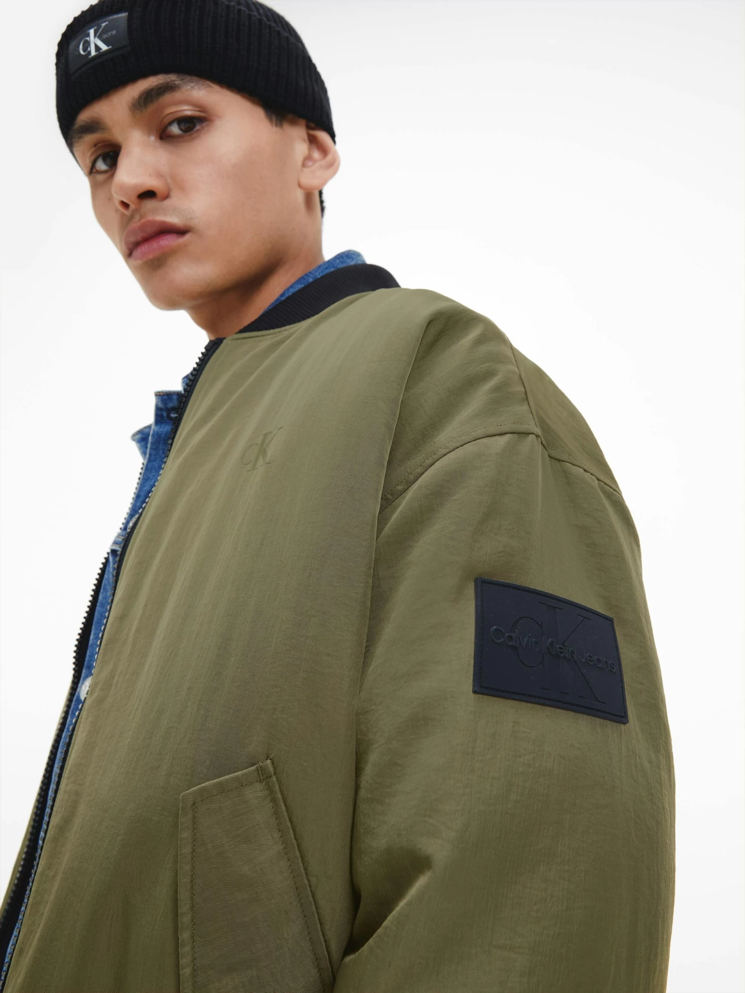 Calvin Klein Relaxed Reversible Bomber Jacket - Image 3
