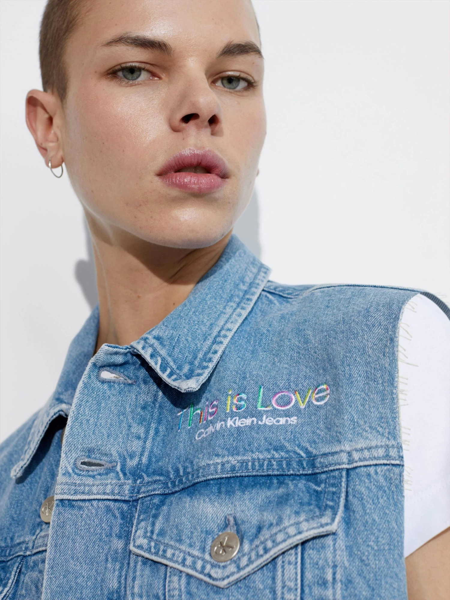 Calvin Klein Pride Cropped 90s Denim Vest - Image 5