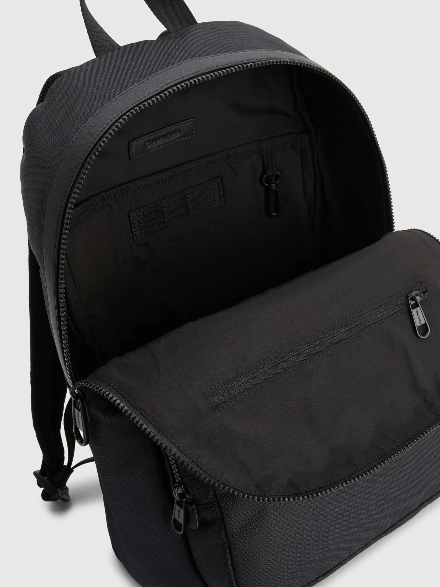 Calvin Klein Round Backpack - Image 3