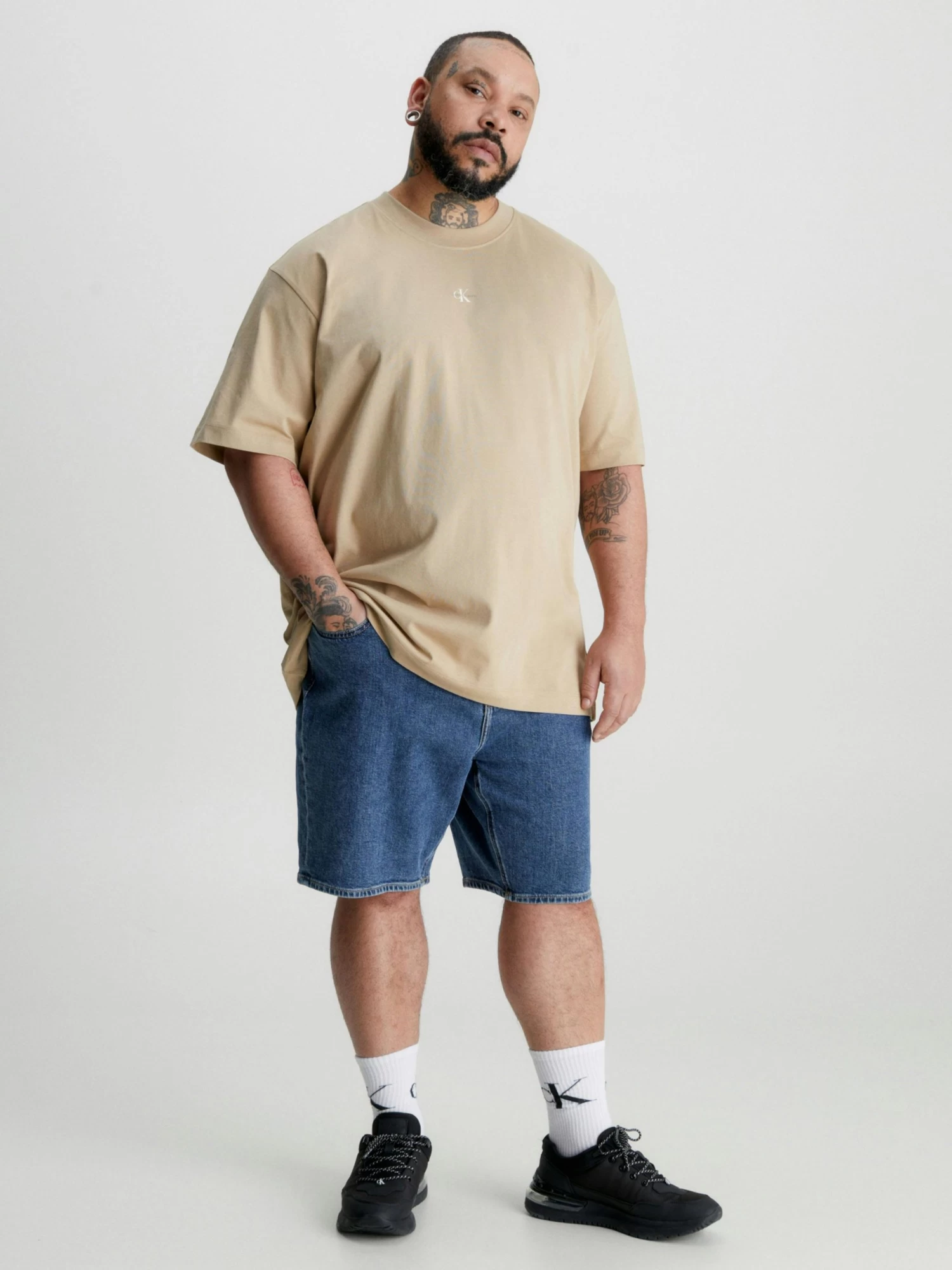 Calvin Klein Plus Size Denim Shorts - Image 4