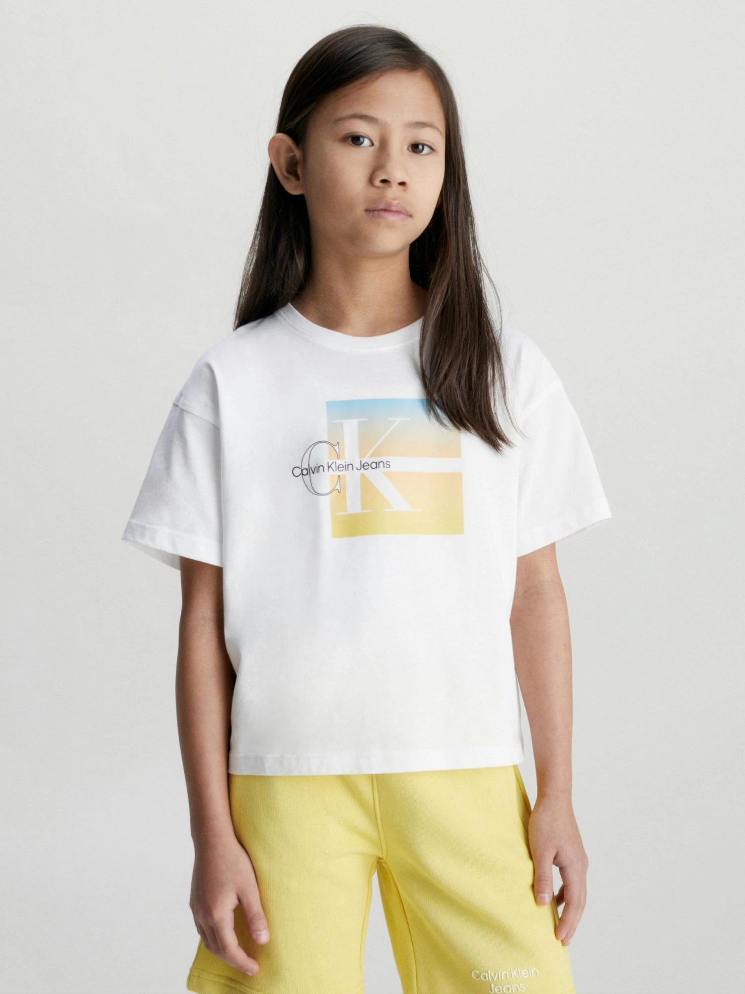 Calvin Klein Girls 4-7 Boxy Logo Graphic T-shirt - Image 2