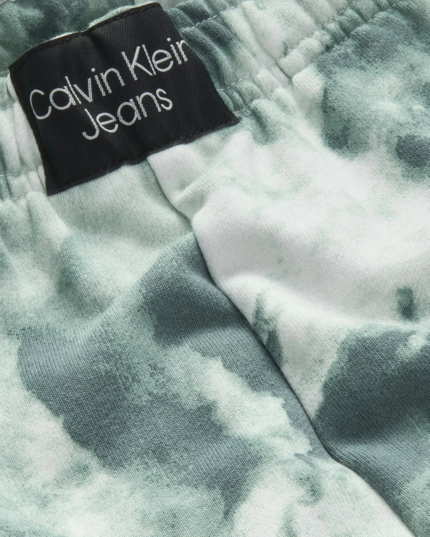 Calvin Klein Kids Unisex 4-7 Tie Dye Shorts - Image 2
