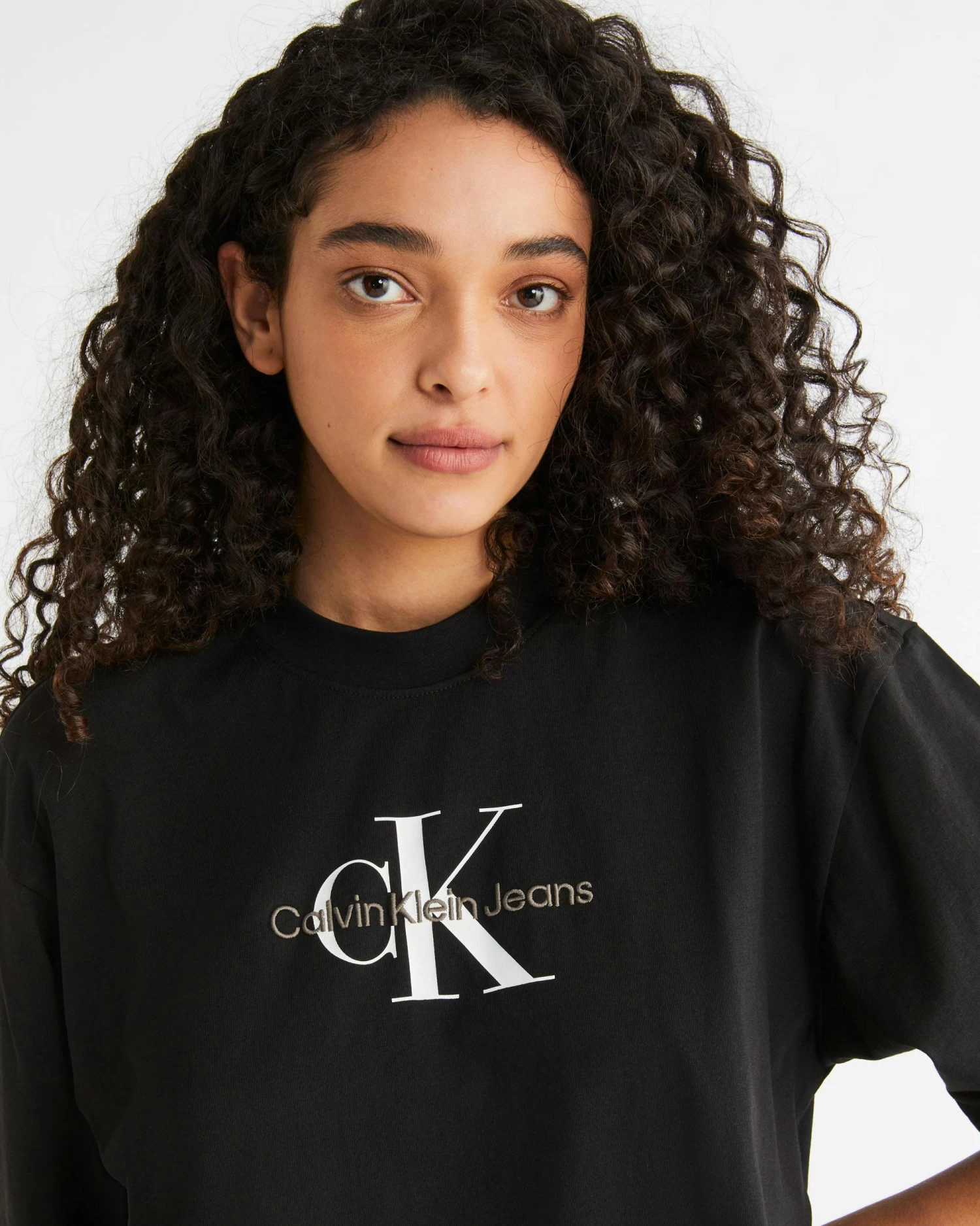 Calvin Klein Cropped Monogram T-Shirt - Image 3