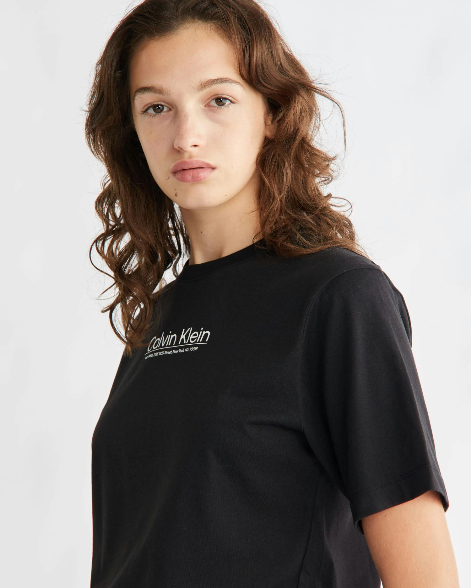 Calvin Klein Graphic Logo T-Shirt - Image 3