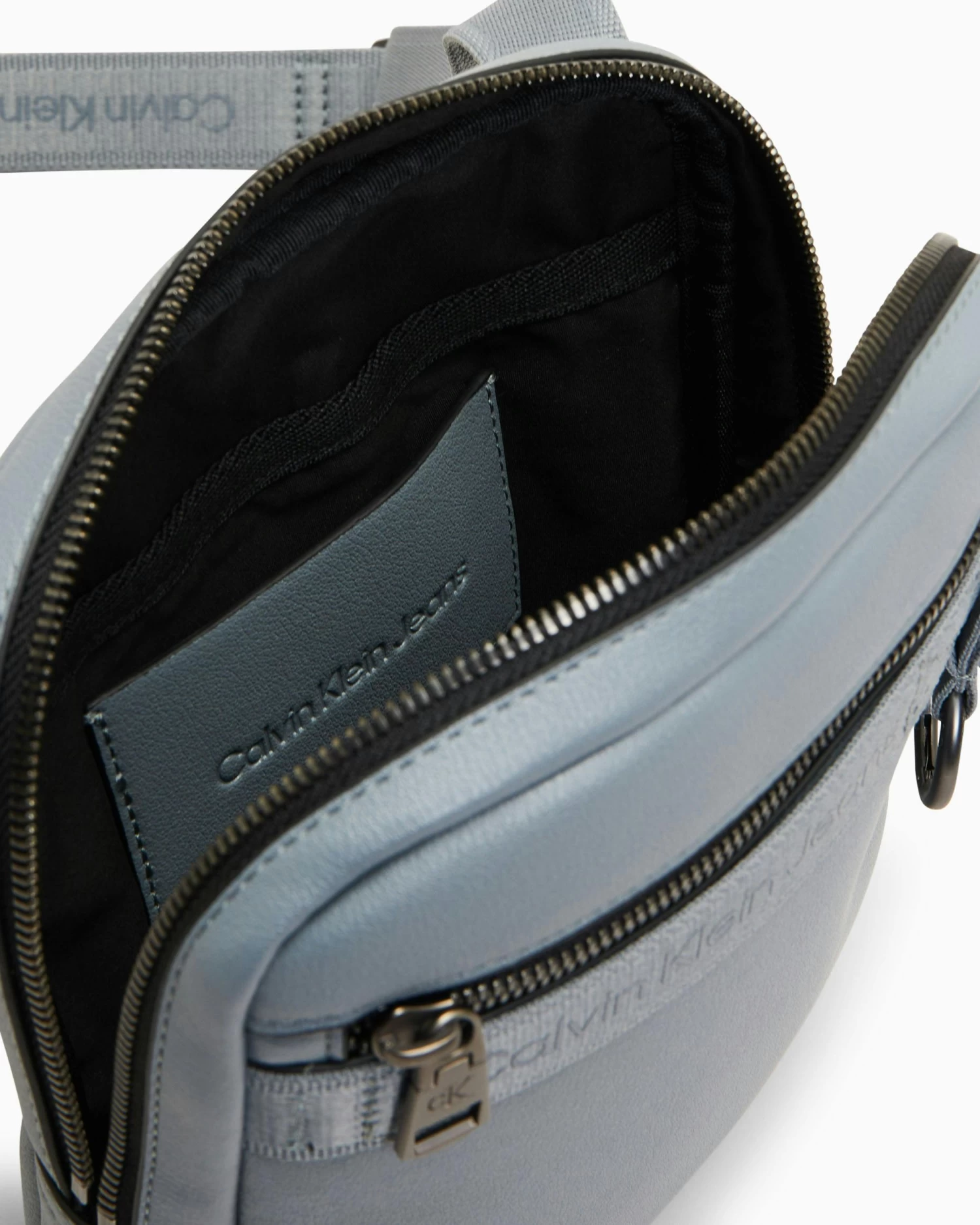 Calvin Klein Logo Tape Reporter Bag - Image 3